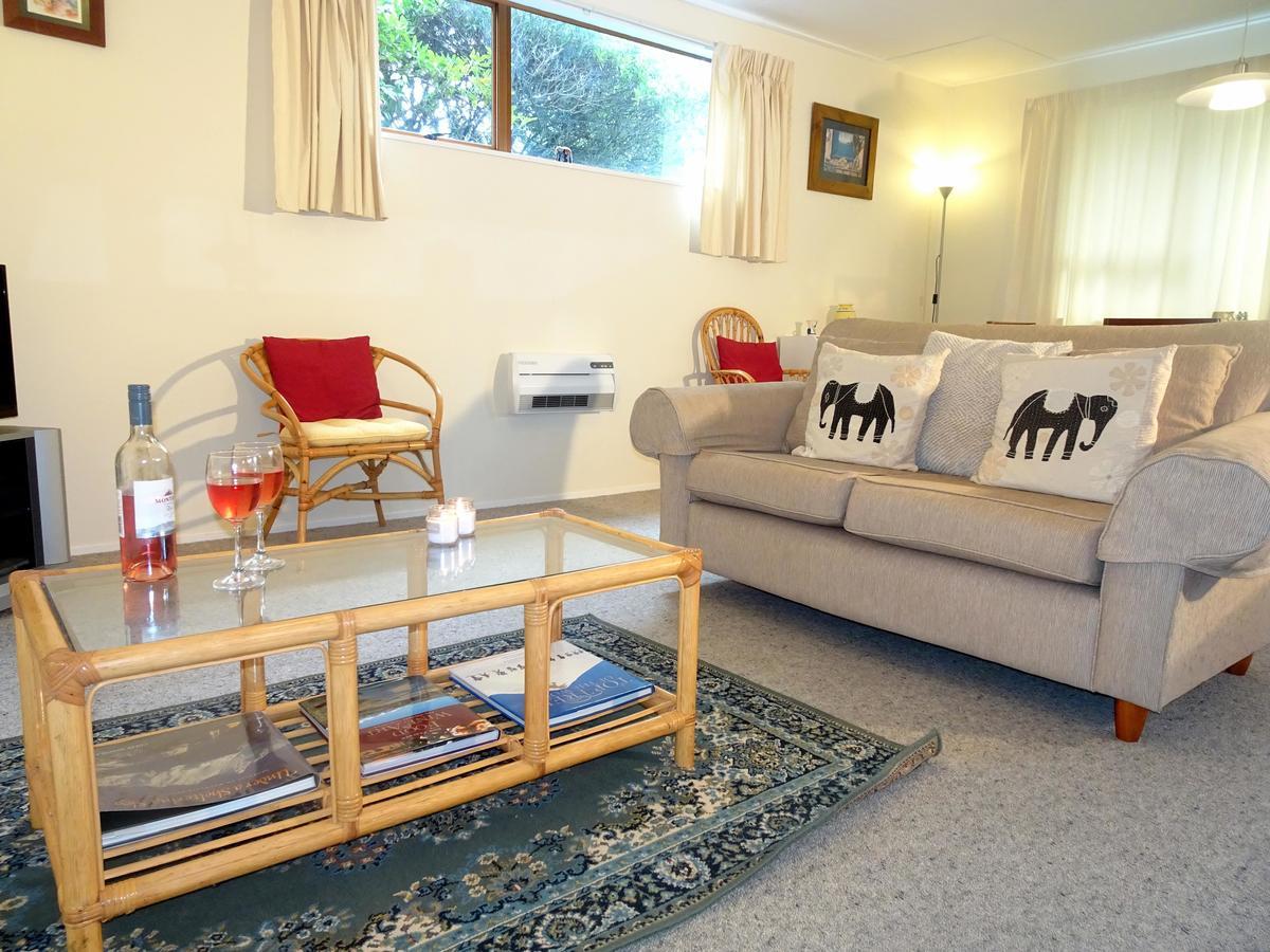 Smokebush Cottage - Holiday Home Exclusively Yours Turangi Zewnętrze zdjęcie